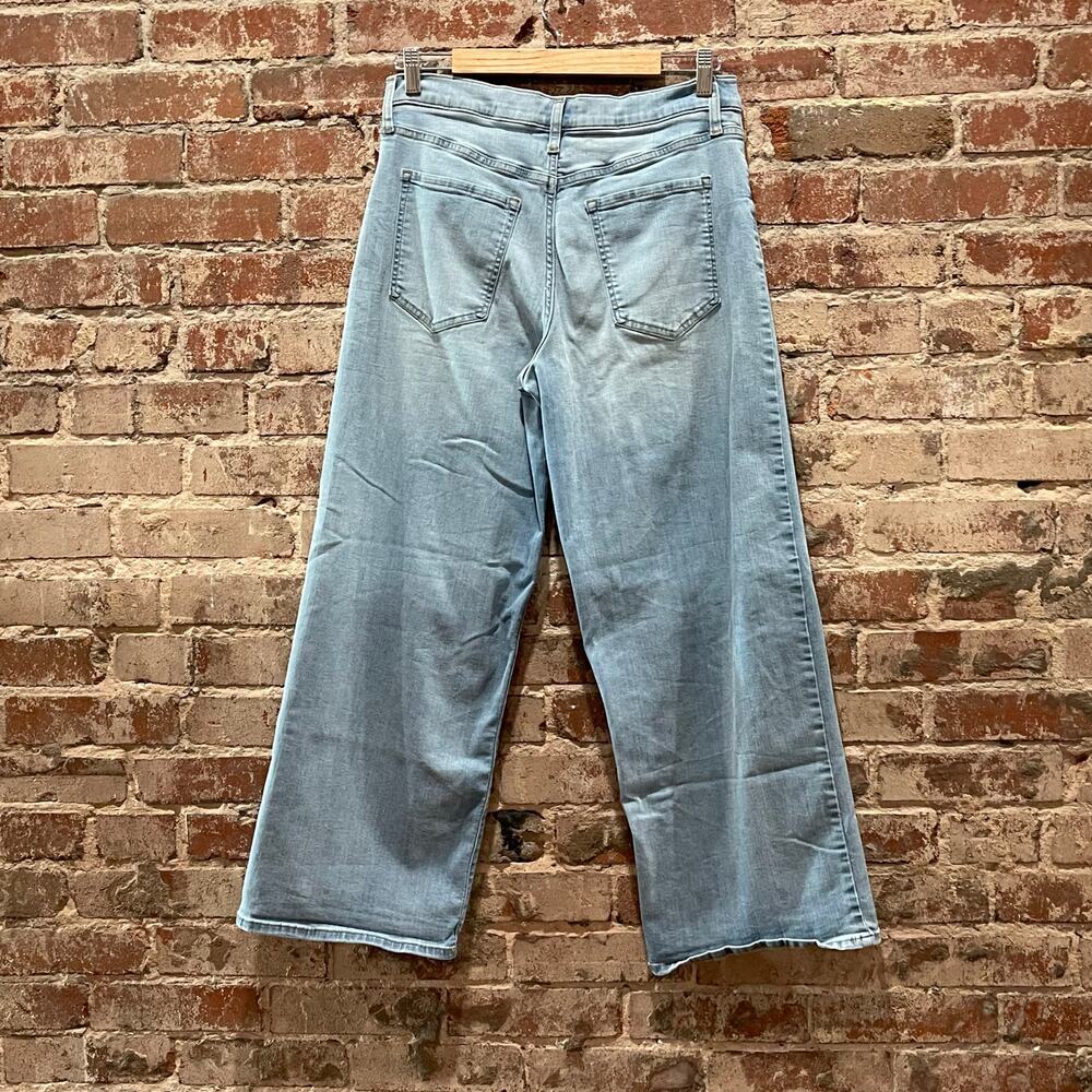 Banana Republic High-Rise Light Wash Button-Fly Wide-Leg Jeans Size 31/12 - Picture 5 of 6